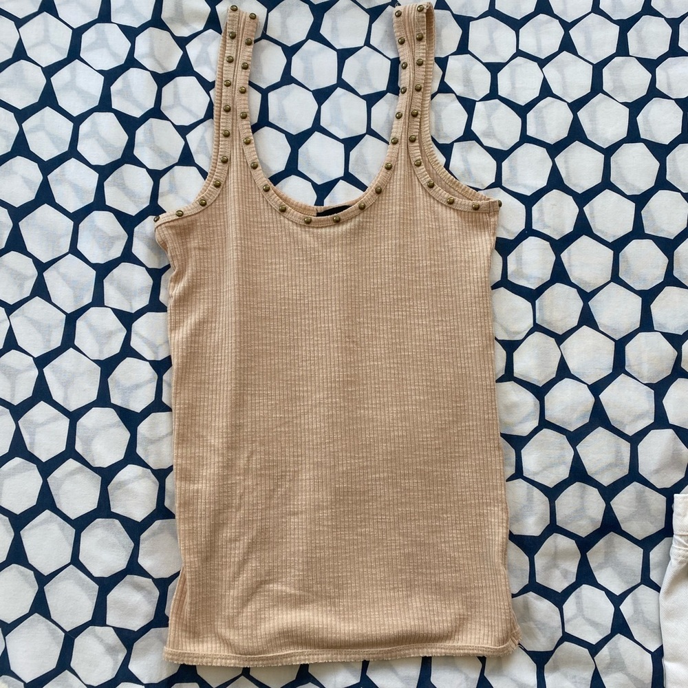 Vici Tank